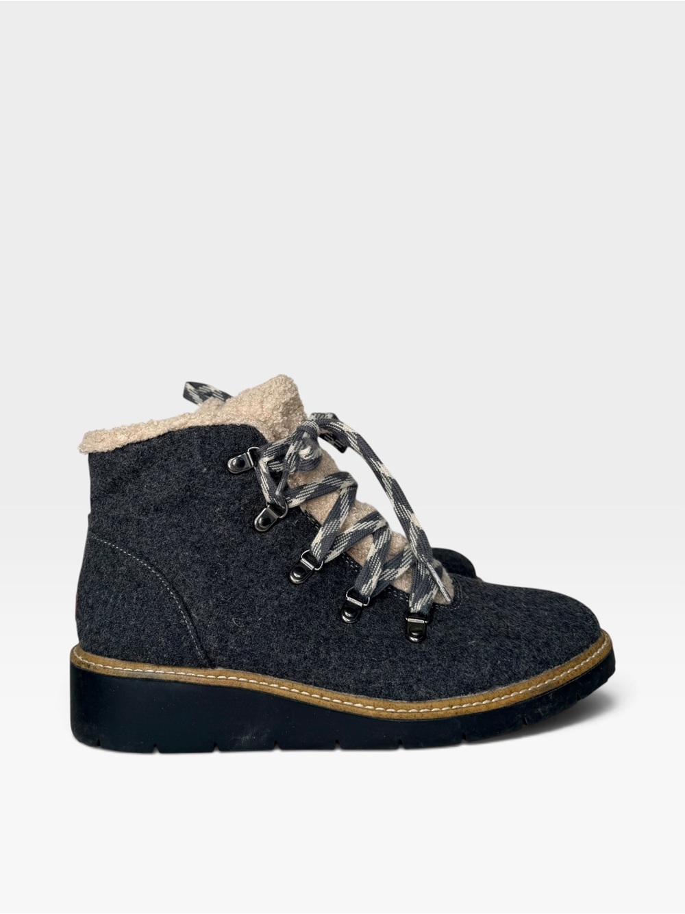 Dr. Scholl's Dark Gray Lace-Up Ankle Boots with Cream Sherpa Collar